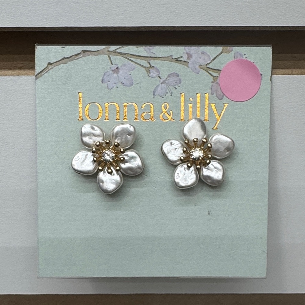 Lonna & Lilly White Floral Earrings